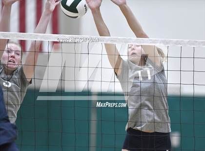 Thumbnail 1 in Menlo School vs. Newport Harbor (Dave Mohs Tournament) photogallery.