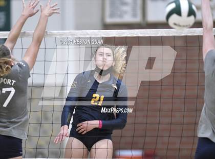 Thumbnail 3 in Menlo School vs. Newport Harbor (Dave Mohs Tournament) photogallery.