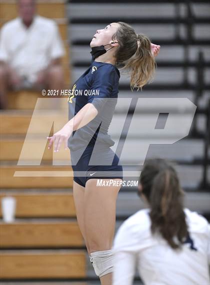 Thumbnail 3 in Menlo School vs. Newport Harbor (Dave Mohs Tournament) photogallery.