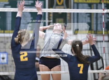Thumbnail 3 in Menlo School vs. Newport Harbor (Dave Mohs Tournament) photogallery.