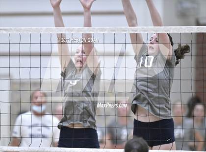 Thumbnail 2 in Menlo School vs. Newport Harbor (Dave Mohs Tournament) photogallery.