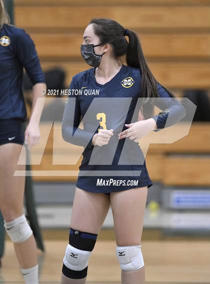 Thumbnail 2 in Menlo School vs. Newport Harbor (Dave Mohs Tournament) photogallery.