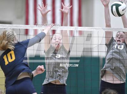 Thumbnail 2 in Menlo School vs. Newport Harbor (Dave Mohs Tournament) photogallery.