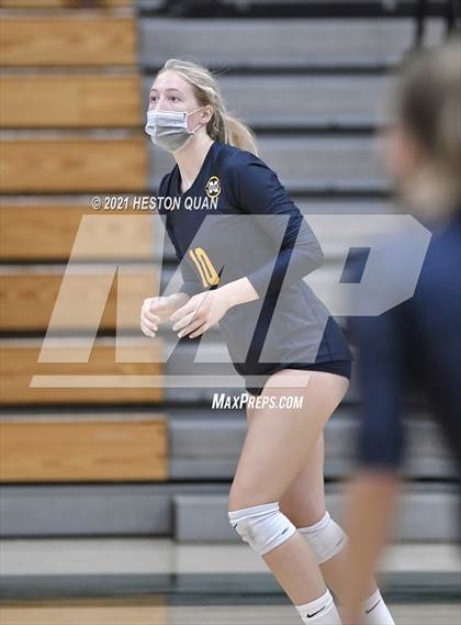 Thumbnail 3 in Menlo School vs. Newport Harbor (Dave Mohs Tournament) photogallery.