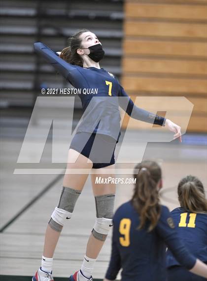 Thumbnail 3 in Menlo School vs. Newport Harbor (Dave Mohs Tournament) photogallery.