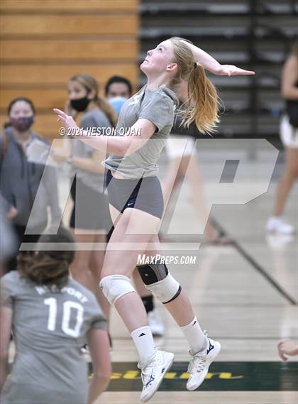 Thumbnail 3 in Menlo School vs. Newport Harbor (Dave Mohs Tournament) photogallery.