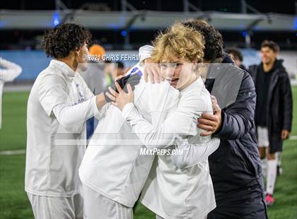 Thumbnail 2 in Roaring Fork vs. Jefferson Academy (CHSAA 3A Final) photogallery.