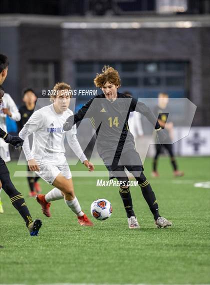 Thumbnail 3 in Roaring Fork vs. Jefferson Academy (CHSAA 3A Final) photogallery.