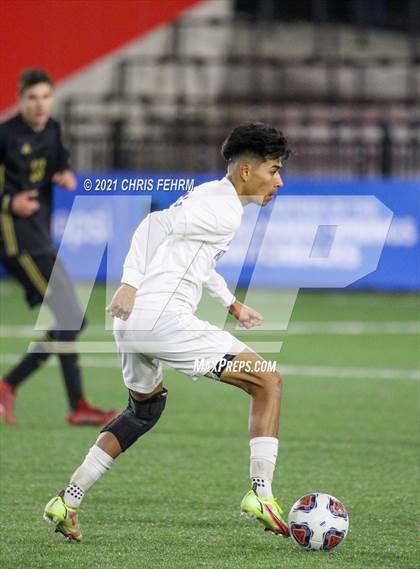 Thumbnail 3 in Roaring Fork vs. Jefferson Academy (CHSAA 3A Final) photogallery.