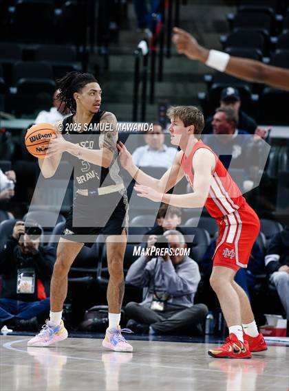 Thumbnail 3 in  St. John Bosco vs Mater Dei (Trinity-Mission League Show) photogallery.