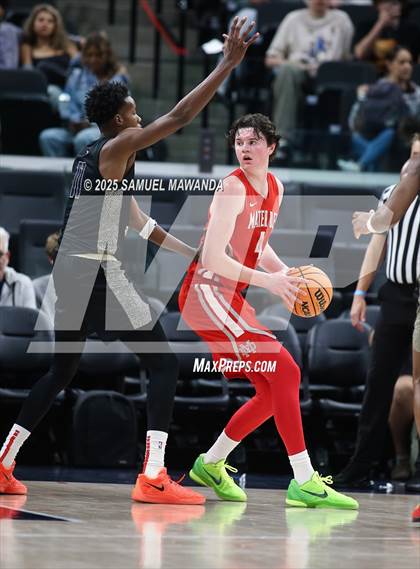 Thumbnail 2 in  St. John Bosco vs Mater Dei (Trinity-Mission League Show) photogallery.