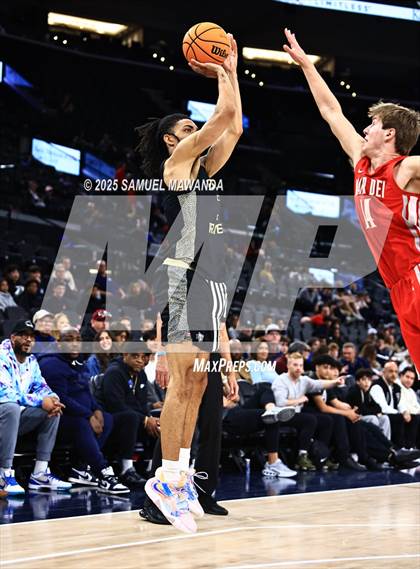 Thumbnail 1 in  St. John Bosco vs Mater Dei (Trinity-Mission League Show) photogallery.