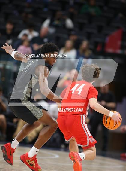 Thumbnail 3 in  St. John Bosco vs Mater Dei (Trinity-Mission League Show) photogallery.