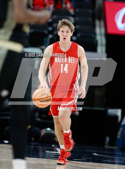 Thumbnail 1 in  St. John Bosco vs Mater Dei (Trinity-Mission League Show) photogallery.