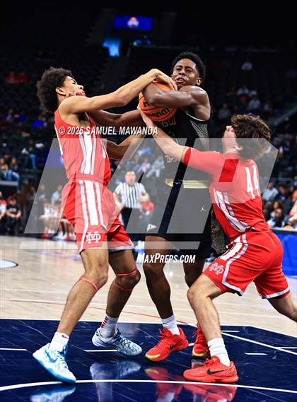 Thumbnail 3 in  St. John Bosco vs Mater Dei (Trinity-Mission League Show) photogallery.