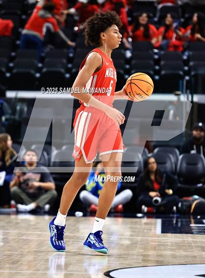 Thumbnail 2 in  St. John Bosco vs Mater Dei (Trinity-Mission League Show) photogallery.