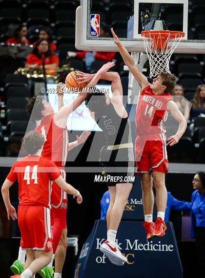 Thumbnail 3 in  St. John Bosco vs Mater Dei (Trinity-Mission League Show) photogallery.