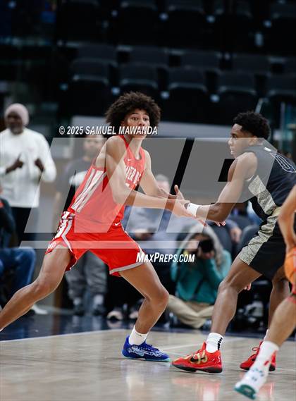 Thumbnail 1 in  St. John Bosco vs Mater Dei (Trinity-Mission League Show) photogallery.