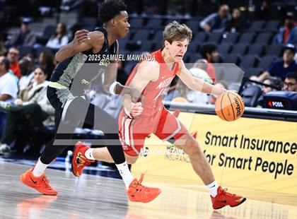 Thumbnail 1 in  St. John Bosco vs Mater Dei (Trinity-Mission League Show) photogallery.