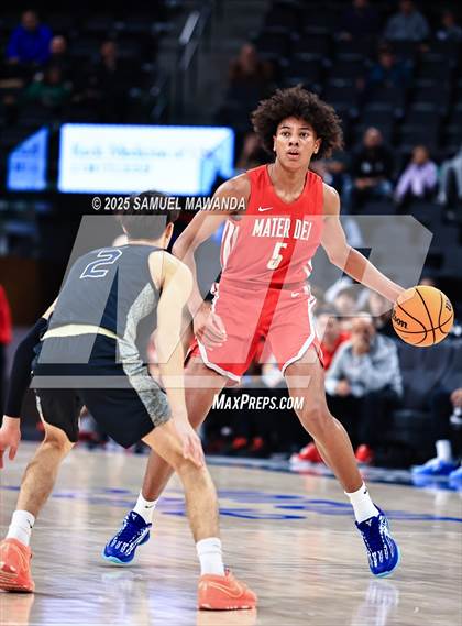 Thumbnail 2 in  St. John Bosco vs Mater Dei (Trinity-Mission League Show) photogallery.