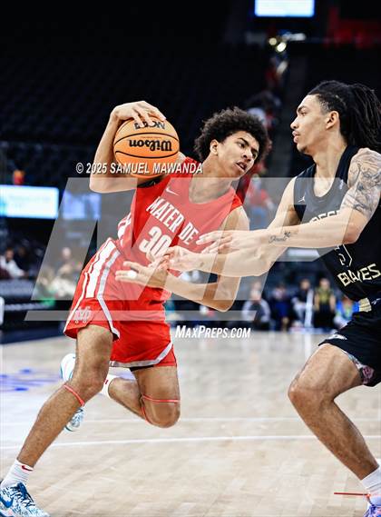 Thumbnail 3 in  St. John Bosco vs Mater Dei (Trinity-Mission League Show) photogallery.