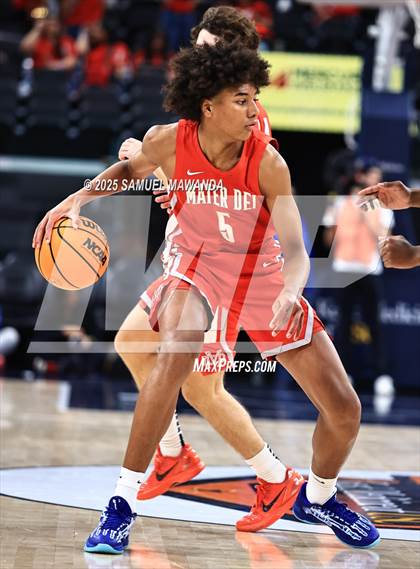 Thumbnail 2 in  St. John Bosco vs Mater Dei (Trinity-Mission League Show) photogallery.