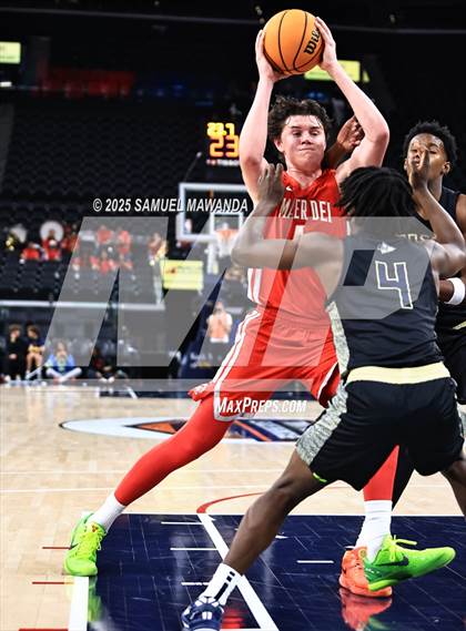 Thumbnail 1 in  St. John Bosco vs Mater Dei (Trinity-Mission League Show) photogallery.