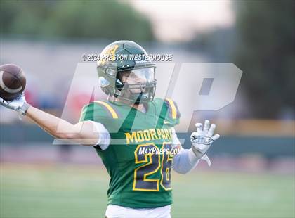Thumbnail 1 in Oak Park @ Moorpark photogallery.