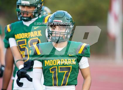 Thumbnail 2 in Oak Park @ Moorpark photogallery.