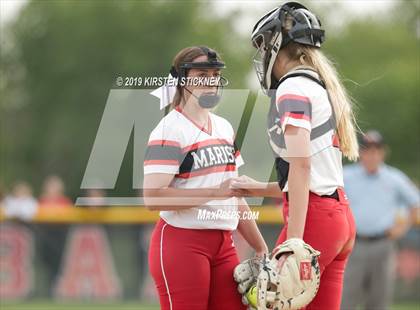 Thumbnail 2 in Marist vs Geneva (IHSA 4A Super Sectional Final) photogallery.