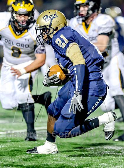 Thumbnail 2 in Del Oro vs. Elk Grove (CIF SJS D2 Semifinal) photogallery.