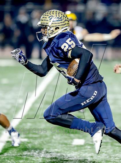 Thumbnail 3 in Del Oro vs. Elk Grove (CIF SJS D2 Semifinal) photogallery.