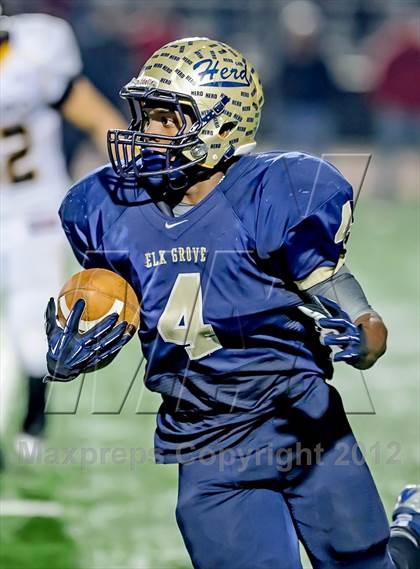 Thumbnail 2 in Del Oro vs. Elk Grove (CIF SJS D2 Semifinal) photogallery.