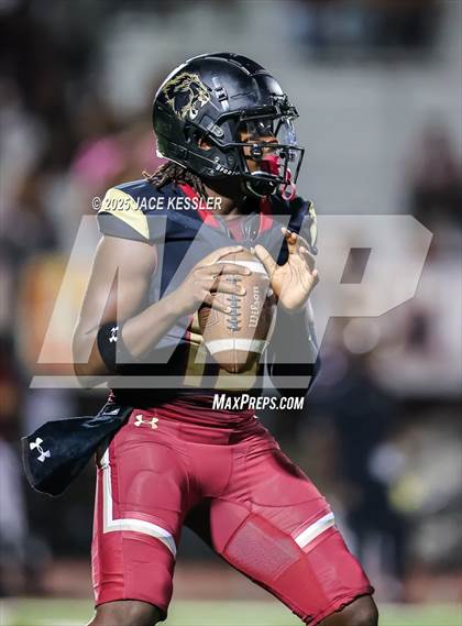 Thumbnail 2 in Chaminade @ Oaks Christian photogallery.