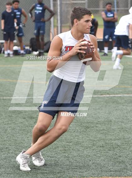 Thumbnail 2 in Chino Hills vs. Tesoro (Huntington Beach Tournament) photogallery.