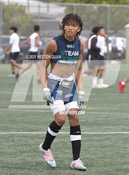 Thumbnail 3 in Chino Hills vs. Tesoro (Huntington Beach Tournament) photogallery.