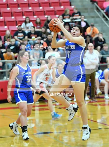 Thumbnail 2 in Stamford vs. Petrolia (UIL 2A Region II Bi-District) photogallery.