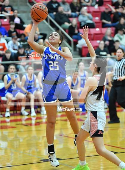 Thumbnail 2 in Stamford vs. Petrolia (UIL 2A Region II Bi-District) photogallery.