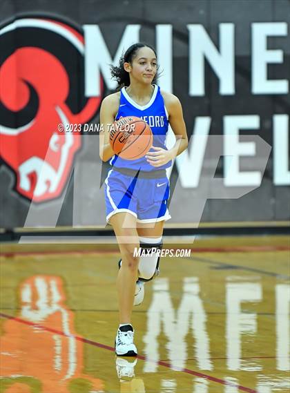 Thumbnail 2 in Stamford vs. Petrolia (UIL 2A Region II Bi-District) photogallery.