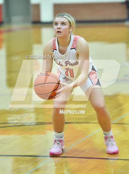 Thumbnail 2 in Stamford vs. Petrolia (UIL 2A Region II Bi-District) photogallery.