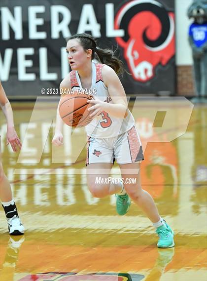 Thumbnail 1 in Stamford vs. Petrolia (UIL 2A Region II Bi-District) photogallery.