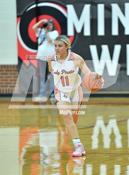 Thumbnail 2 in Stamford vs. Petrolia (UIL 2A Region II Bi-District) photogallery.