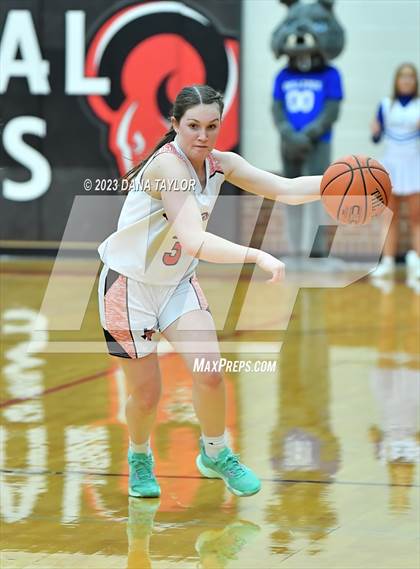 Thumbnail 2 in Stamford vs. Petrolia (UIL 2A Region II Bi-District) photogallery.