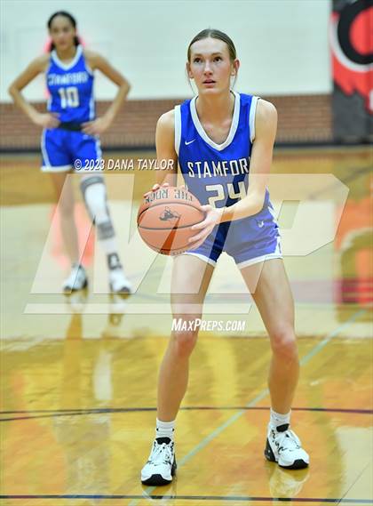 Thumbnail 2 in Stamford vs. Petrolia (UIL 2A Region II Bi-District) photogallery.