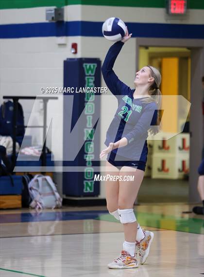 Thumbnail 1 in Myers Park @ Weddington photogallery.