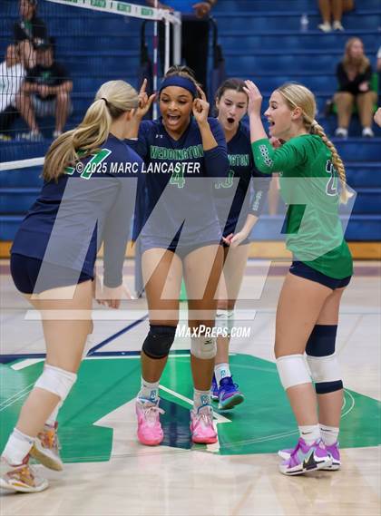 Thumbnail 3 in Myers Park @ Weddington photogallery.