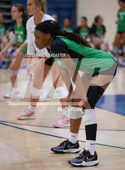 Thumbnail 1 in Myers Park @ Weddington photogallery.