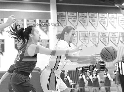 Thumbnail 2 in Bishop Gorman vs Durango photogallery.