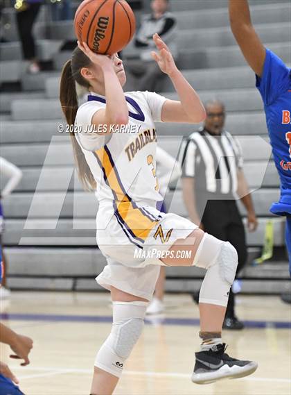 Thumbnail 3 in Bishop Gorman vs Durango photogallery.