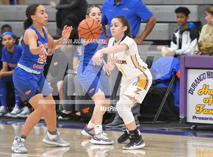 Thumbnail 2 in Bishop Gorman vs Durango photogallery.